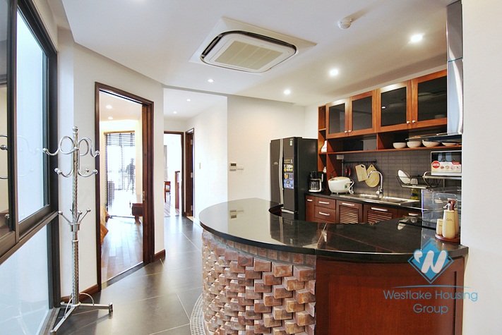A 4 bedroom apartment with stunning lake view on Xuan dieu, Tay ho, Ha noi